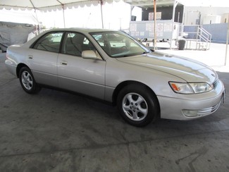1997 Lexus ES 300 Luxury Sport Sdn Gardena, California 3