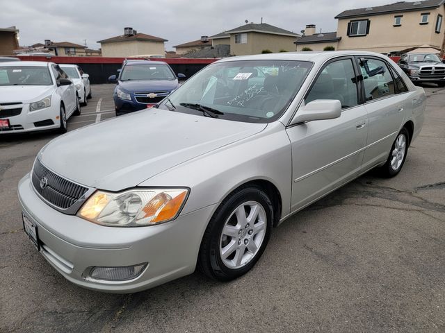 2000 Toyota Avalon XLS in Bellflower, California 90706