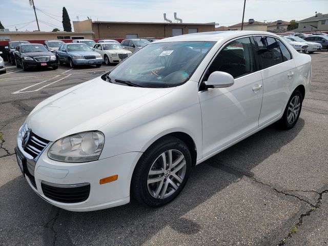 2005 Volkswagen Jetta 2.5L in Bellflower, California 90706