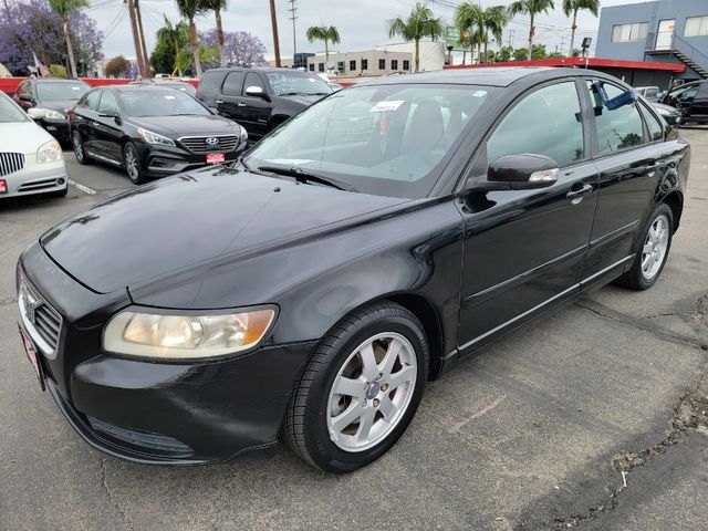 2009 Volvo S40 2.4L w/Sunroof in Bellflower, California 90706