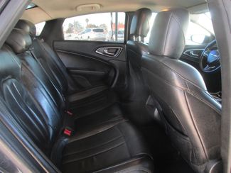 2016 Chrysler 200 Limited Platinum Gardena, California 12